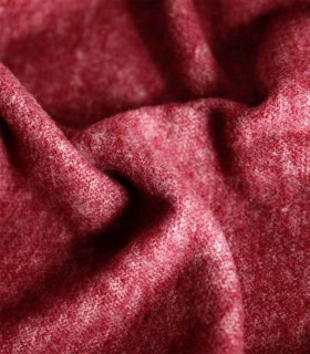 Manta grande Azteca Soft Garnet detalle textura