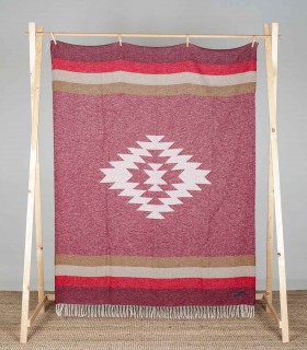 Large blanket Aztec Soft Garnet front side