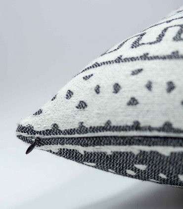 Decorativo cushion for sofa Zulu B&W zip detail