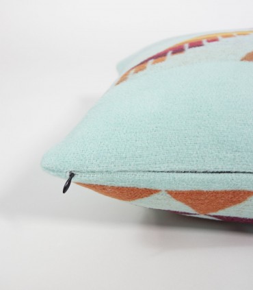 Sofa cushion Huitzilin Turquoise zip detail